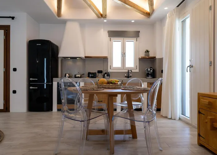 Gallantry Apartment