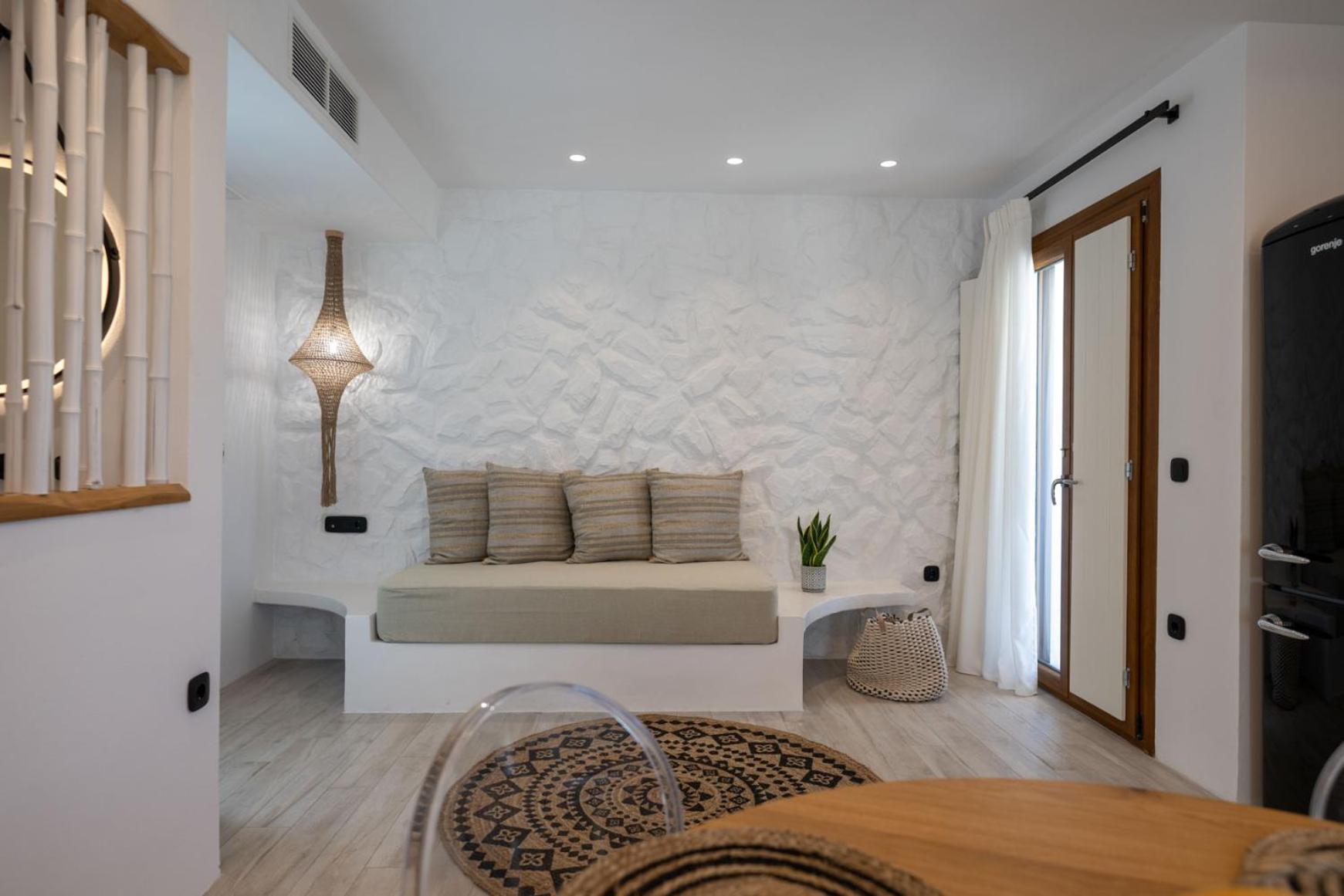 Gallantry Apartment Galanado
