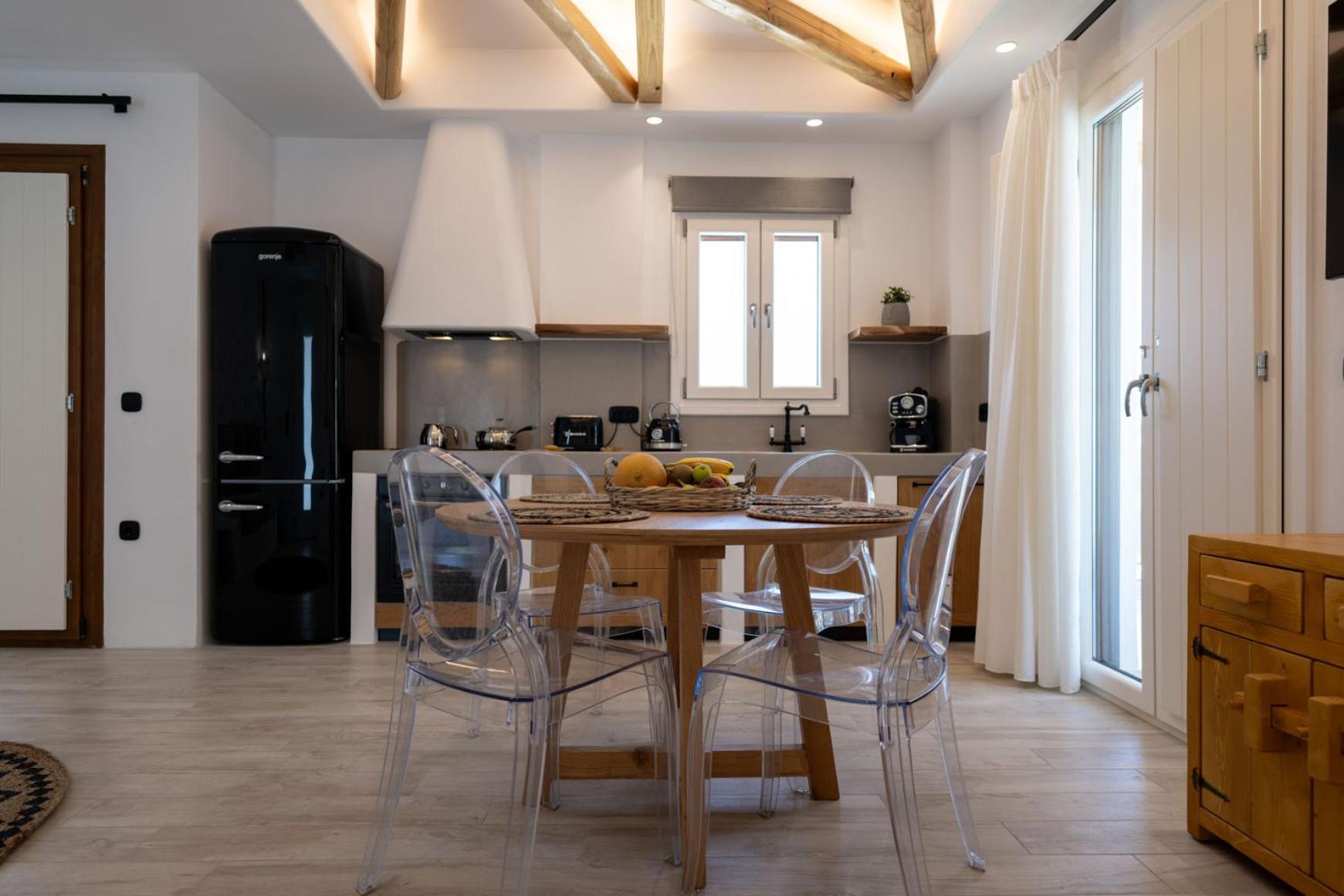 Gallantry Apartment