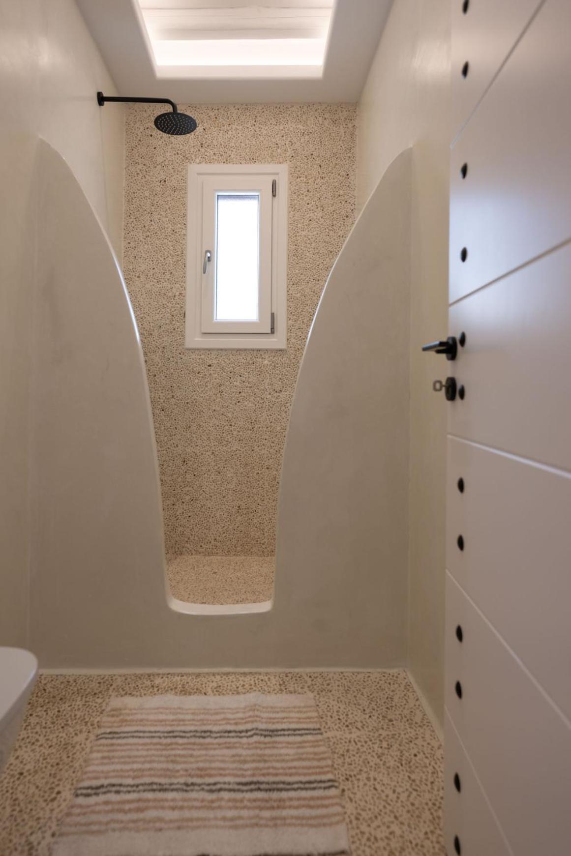 Gallantry Apartment
